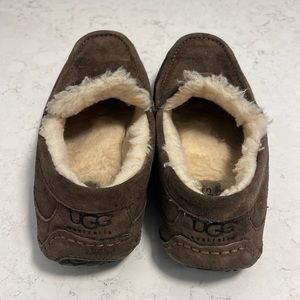 UGG Ascot slipper